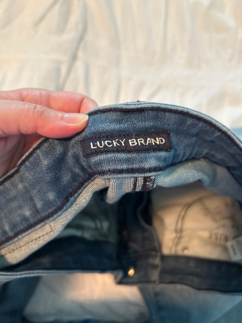 Lucky Brand jeans mid rise straight sweet 12/31 - Picture 3 of 6